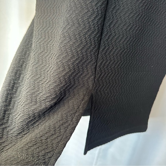 ASTR the Label Textured Bodycon V-neck Sleeveless Dress Large Closet Staple - Picture 4 of 11